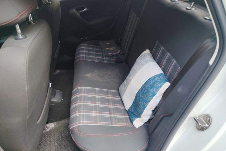 Used Volkswagen Polo 2016 1.4L Manual Fashion Model Left Rear Seat