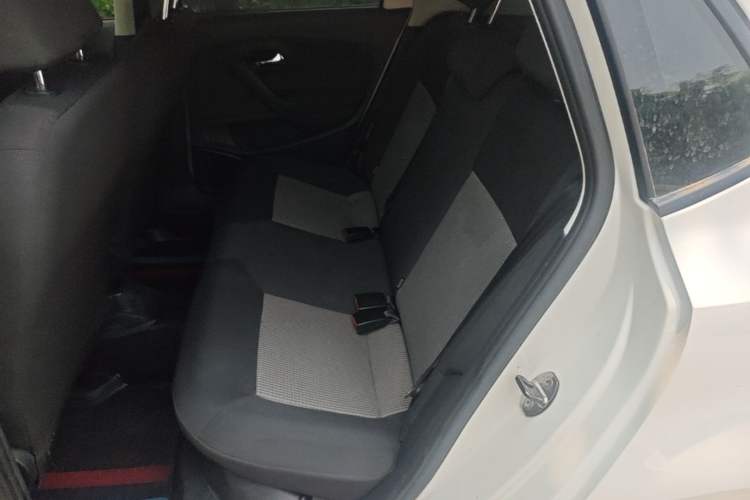 Used Volkswagen Polo 2016 1.4L Manual Fashion Model Left Rear Seat