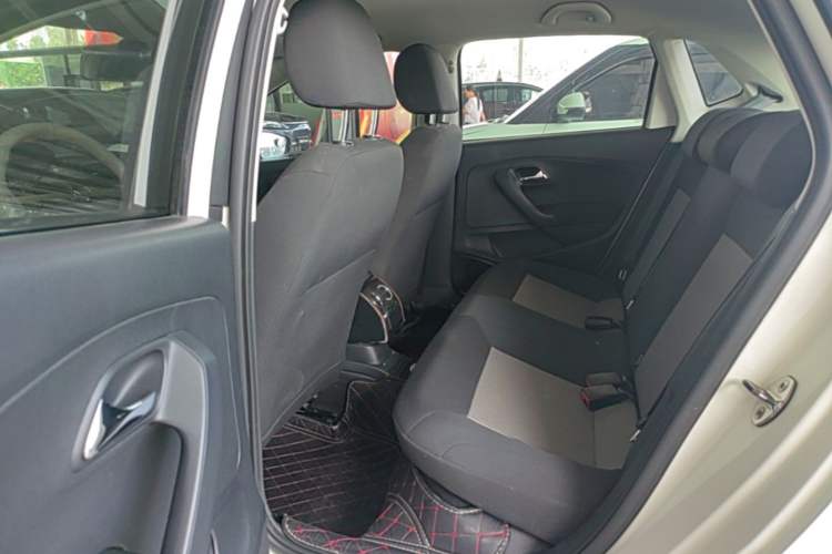 Used Volkswagen Polo 2016 1.4L Manual Fashion Model Left Rear Seat