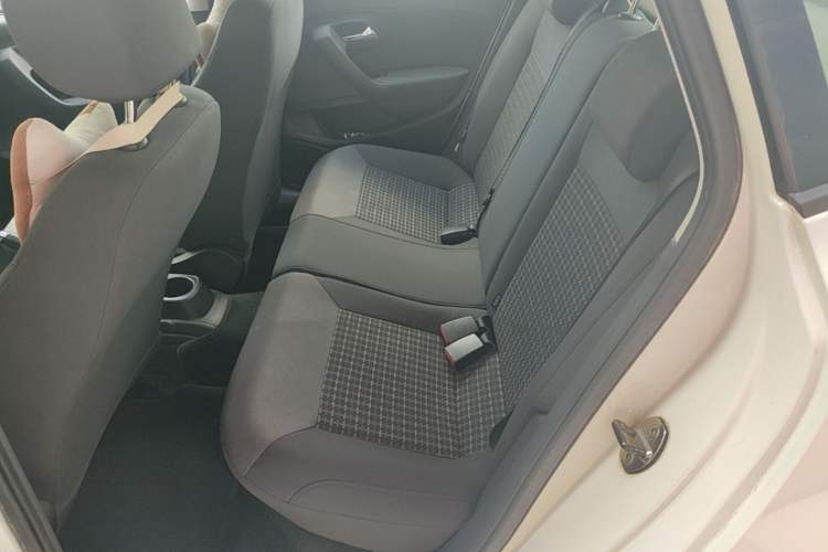 Used Volkswagen Polo 2016 1.6L Automatic Comfort Model Left Rear Seat