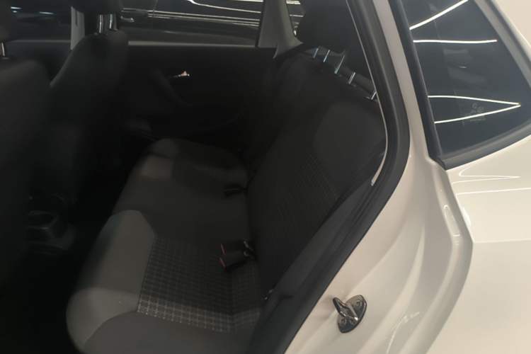 Used Volkswagen Polo 2016 1.6L Automatic Comfort Model Left Rear Seat