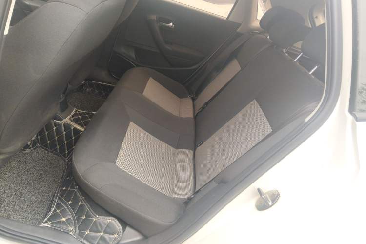 Used Volkswagen Polo 2016 1.4L Manual Fashion Model Left Rear Seat