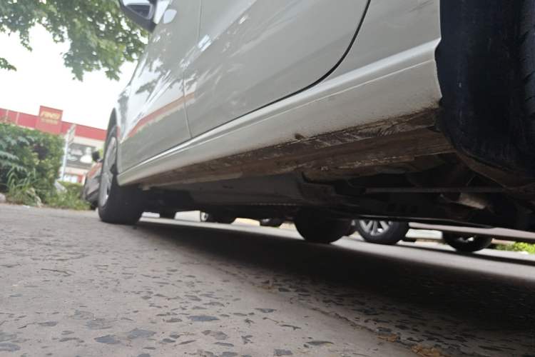 Used Volkswagen Polo 2016 1.4L Automatic Trendy Model Left Side Sill