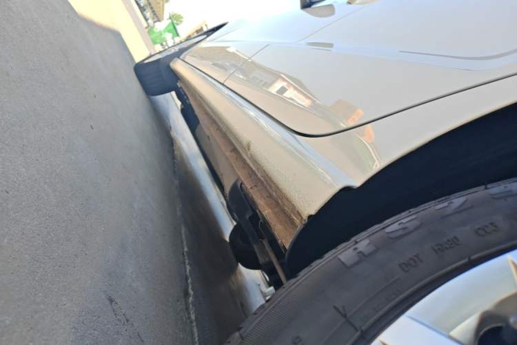Used Volkswagen Polo 2016 1.6L Automatic Comfort Model Left Side Sill