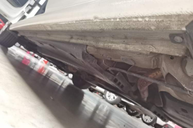 Used Volkswagen Polo 2016 1.4L Automatic Trendy Model Left Side Sill