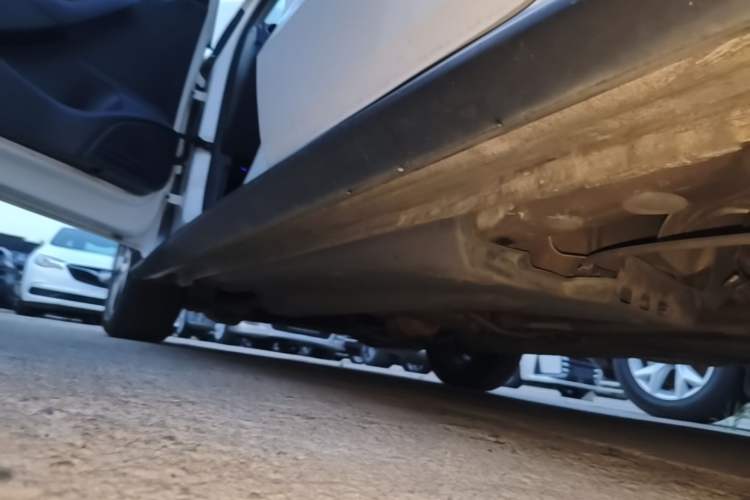 Used Volkswagen Polo 2016 1.4L Manual Fashion Model Left Side Sill