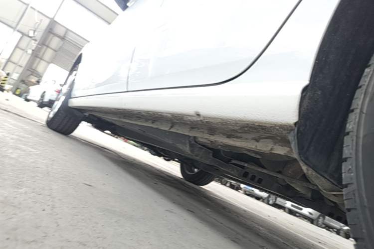Used Volkswagen Polo 2016 1.6L Automatic Comfort Model Left Side Sill