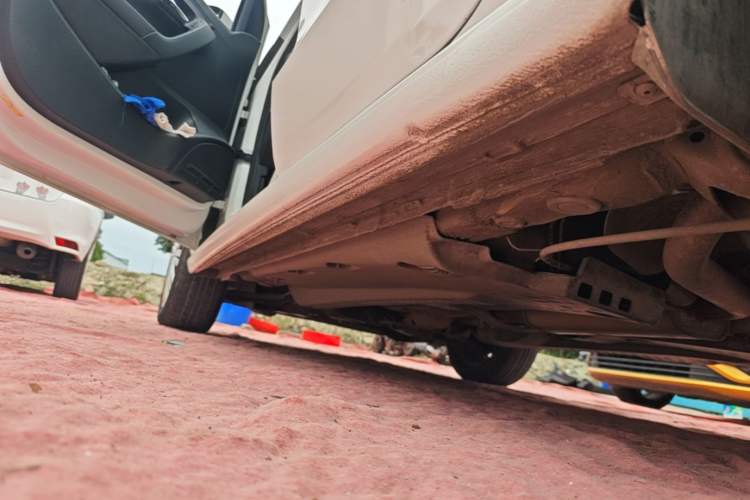 Used Volkswagen Polo 2016 1.6L Automatic Comfort Model Left Side Sill