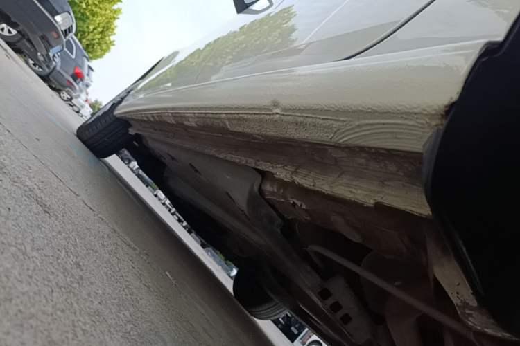 Used Volkswagen Polo 2016 1.4L Manual Fashion Model Left Side Sill