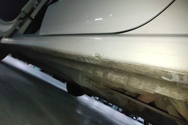 Used Volkswagen Polo 2016 1.6L Automatic Comfort Model Left Side Sill