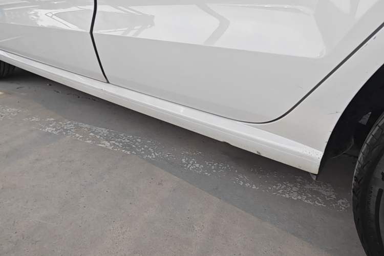 Used Volkswagen Polo 2016 1.4L Automatic Trendy Model Left Side Sill