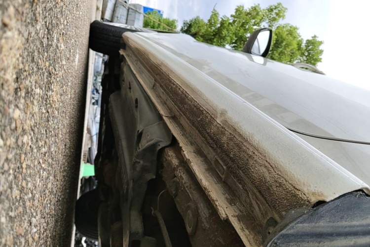 Used Volkswagen Polo 2016 1.4L Manual Fashion Model Left Side Sill