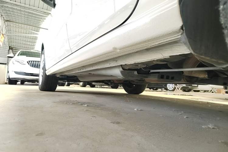 Used Volkswagen Polo 2016 1.6L Automatic Comfort Model Left Side Sill