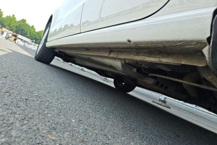 Used Volkswagen Polo 2016 1.4L Manual Fashion Model Left Side Sill