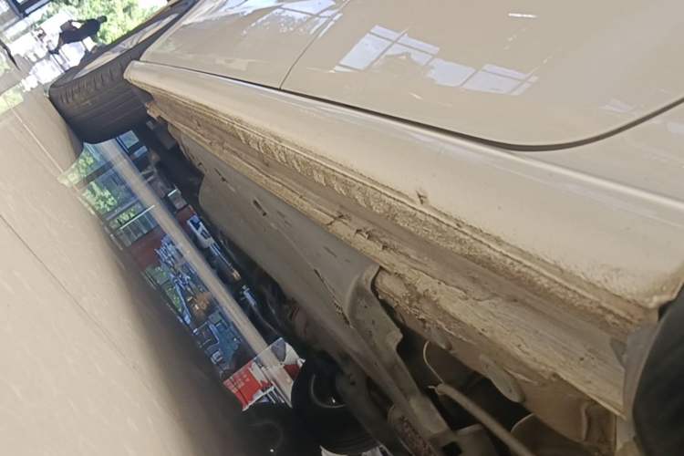 Used Volkswagen Polo 2016 1.4L Automatic Trendy Model Left Side Sill
