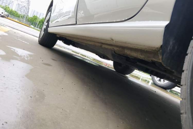 Used Volkswagen Polo 2016 1.4L Automatic Trendy Model Left Side Sill