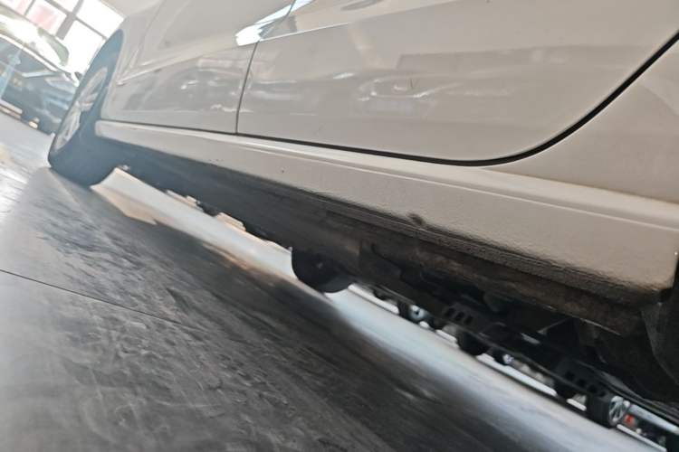 Used Volkswagen Polo 2016 1.4L Automatic Trendy Model Left Side Sill