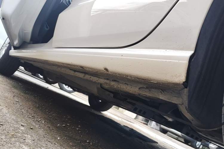 Used Volkswagen Polo 2016 1.6L Automatic Comfort Model Left Side Sill