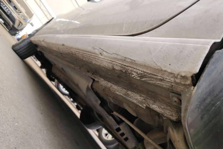 Used Volkswagen Polo 2016 1.6L Automatic Comfort Model Left Side Sill