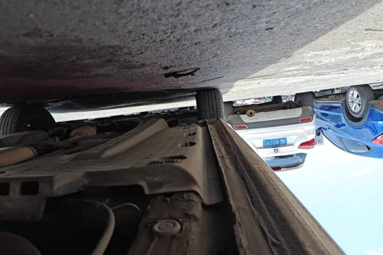Used Volkswagen Polo 2016 1.6L Automatic Comfort Model Left Side Sill