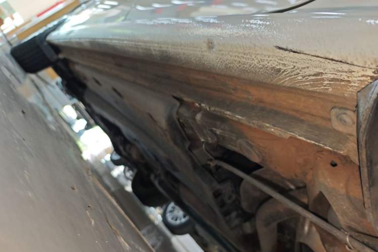 Used Volkswagen Polo 2016 1.6L Automatic Comfort Model Left Side Sill