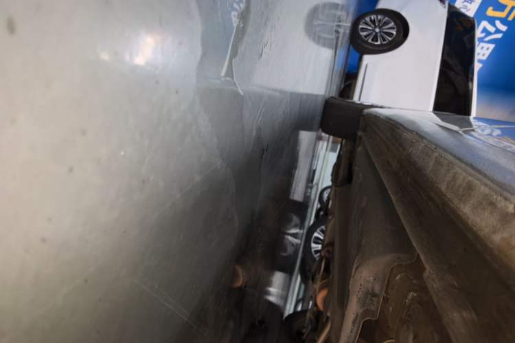 Used Volkswagen Polo 2016 1.4L Manual Fashion Model Left Side Sill