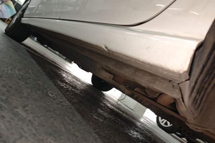 Used Volkswagen Polo 2016 1.4L Automatic Trendy Model Left Side Sill