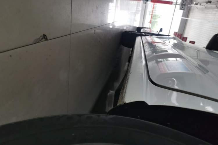 Used Volkswagen Polo 2016 1.4L Manual Fashion Model Left Side Sill