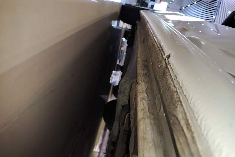 Used Volkswagen Polo 2016 1.6L Automatic Comfort Model Left Side Sill