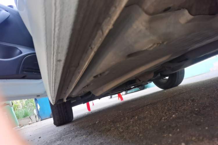 Used Volkswagen Polo 2016 1.4L Manual Fashion Model Left Side Sill