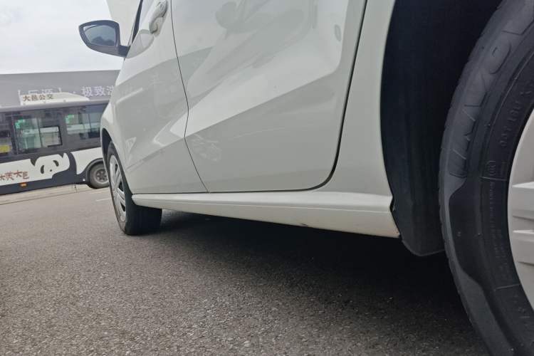 Used Volkswagen Polo 2016 1.4L Automatic Trendy Model Left Side Sill