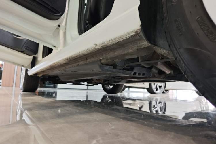 Used Volkswagen Polo 2016 1.6L Automatic Comfort Model Left Side Sill