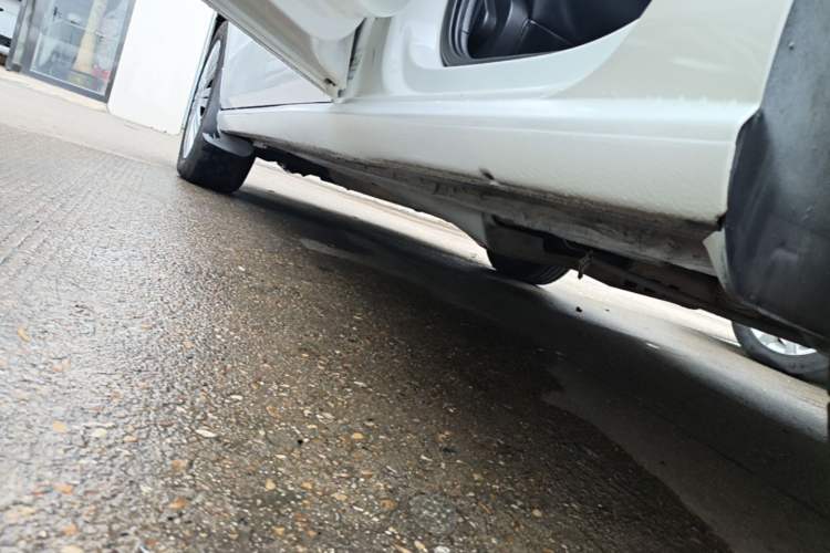 Used Volkswagen Polo 2016 1.6L Automatic Comfort Model Left Side Sill