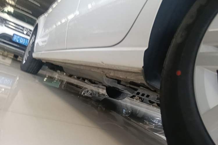 Used Volkswagen Polo 2016 1.4L Automatic Trendy Model Left Side Sill