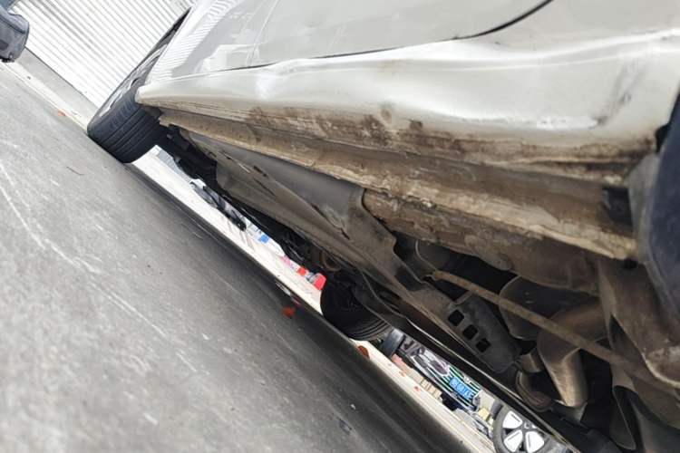 Used Volkswagen Polo 2016 1.4L Automatic Trendy Model Left Side Sill