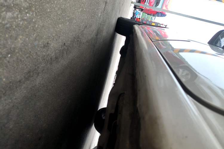 Used Volkswagen Polo 2016 1.6L Automatic Comfort Model Left Side Sill