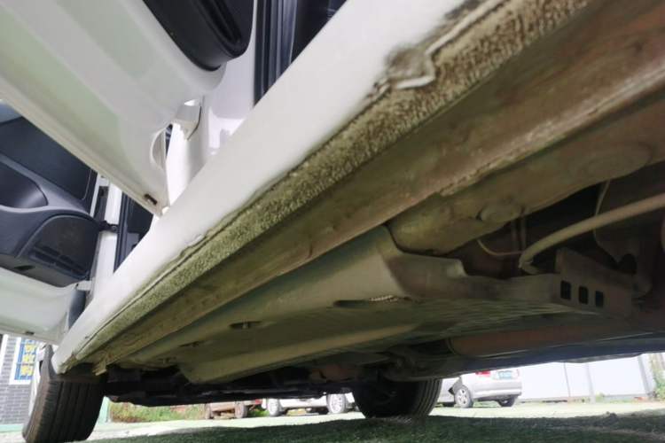Used Volkswagen Polo 2016 1.4L Manual Fashion Model Left Side Sill
