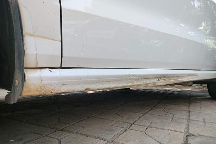 Used Volkswagen Polo 2016 1.4L Manual Fashion Model Left Side Sill