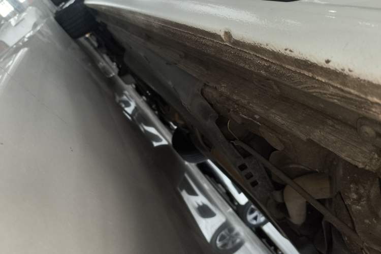 Used Volkswagen Polo 2016 1.4L Automatic Trendy Model Left Side Sill