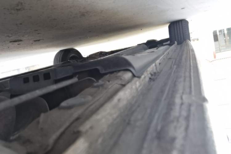 Used Volkswagen Polo 2016 1.4L Manual Fashion Model Left Side Sill