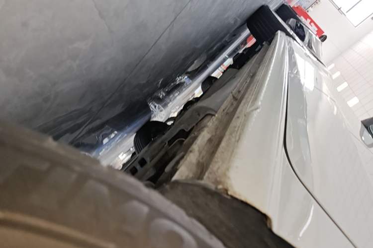 Used Volkswagen Polo 2016 1.6L Automatic Comfort Model Left Side Sill
