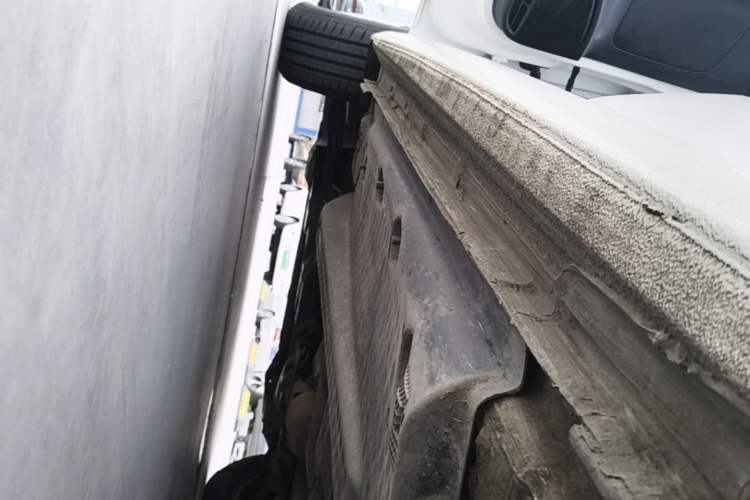 Used Volkswagen Polo 2016 1.4L Automatic Trendy Model Left Side Sill
