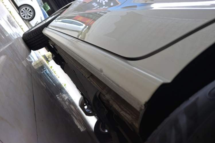 Used Volkswagen Polo 2016 1.4L Automatic Trendy Model Left Side Sill