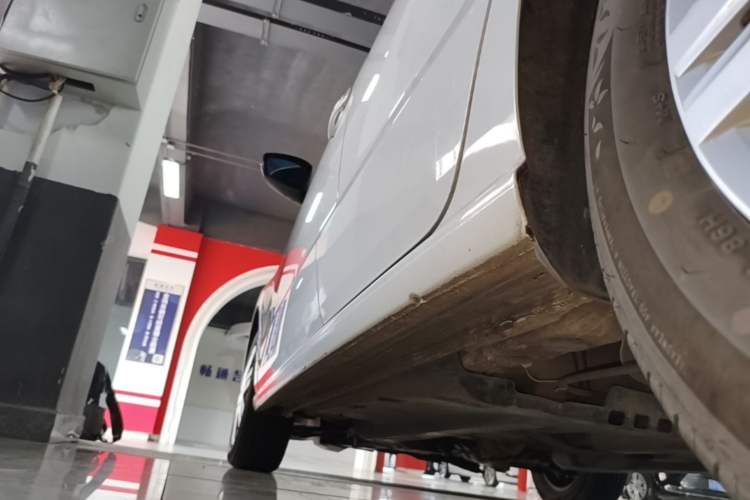 Used Volkswagen Polo 2016 1.4L Automatic Trendy Model Left Side Sill