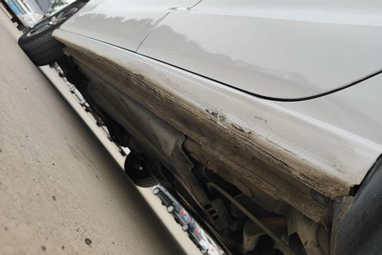 Used Volkswagen Polo 2016 1.4L Automatic Trendy Model Left Side Sill