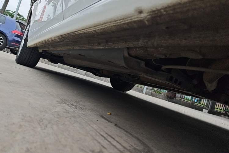 Used Volkswagen Polo 2016 1.4L Automatic Trendy Model Left Side Sill