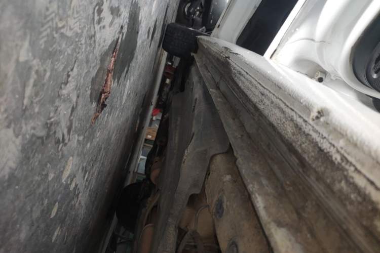 Used Volkswagen Polo 2016 1.4L Manual Fashion Model Left Side Sill