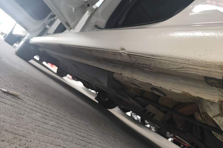 Used Volkswagen Polo 2016 1.4L Automatic Trendy Model Left Side Sill