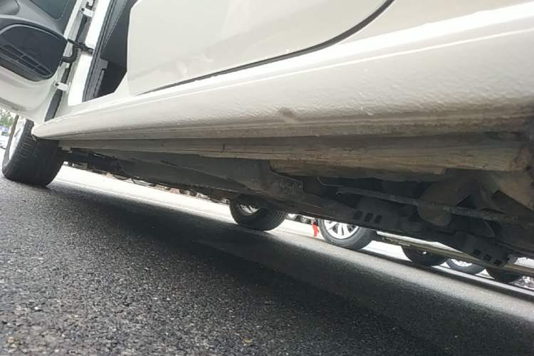 Used Volkswagen Polo 2016 1.4L Automatic Trendy Model Left Side Sill