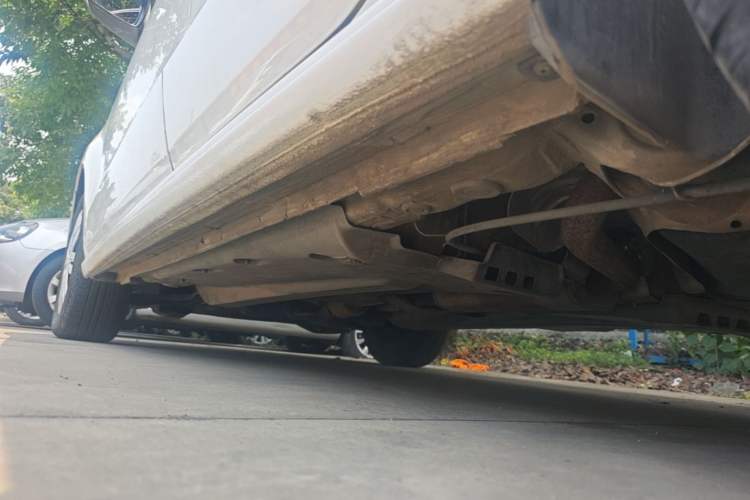 Used Volkswagen Polo 2016 1.4L Manual Fashion Model Left Side Sill
